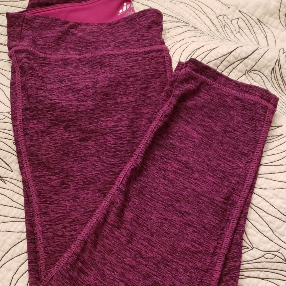 Purple leggings with waist control
